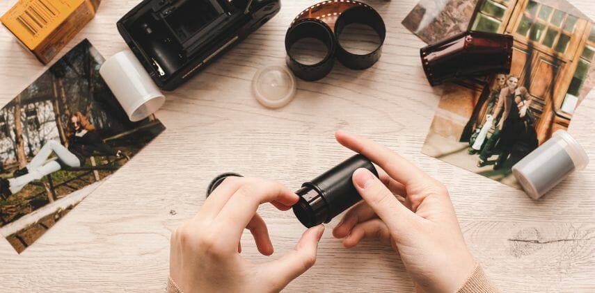 How to Digitize old Photos with your phone